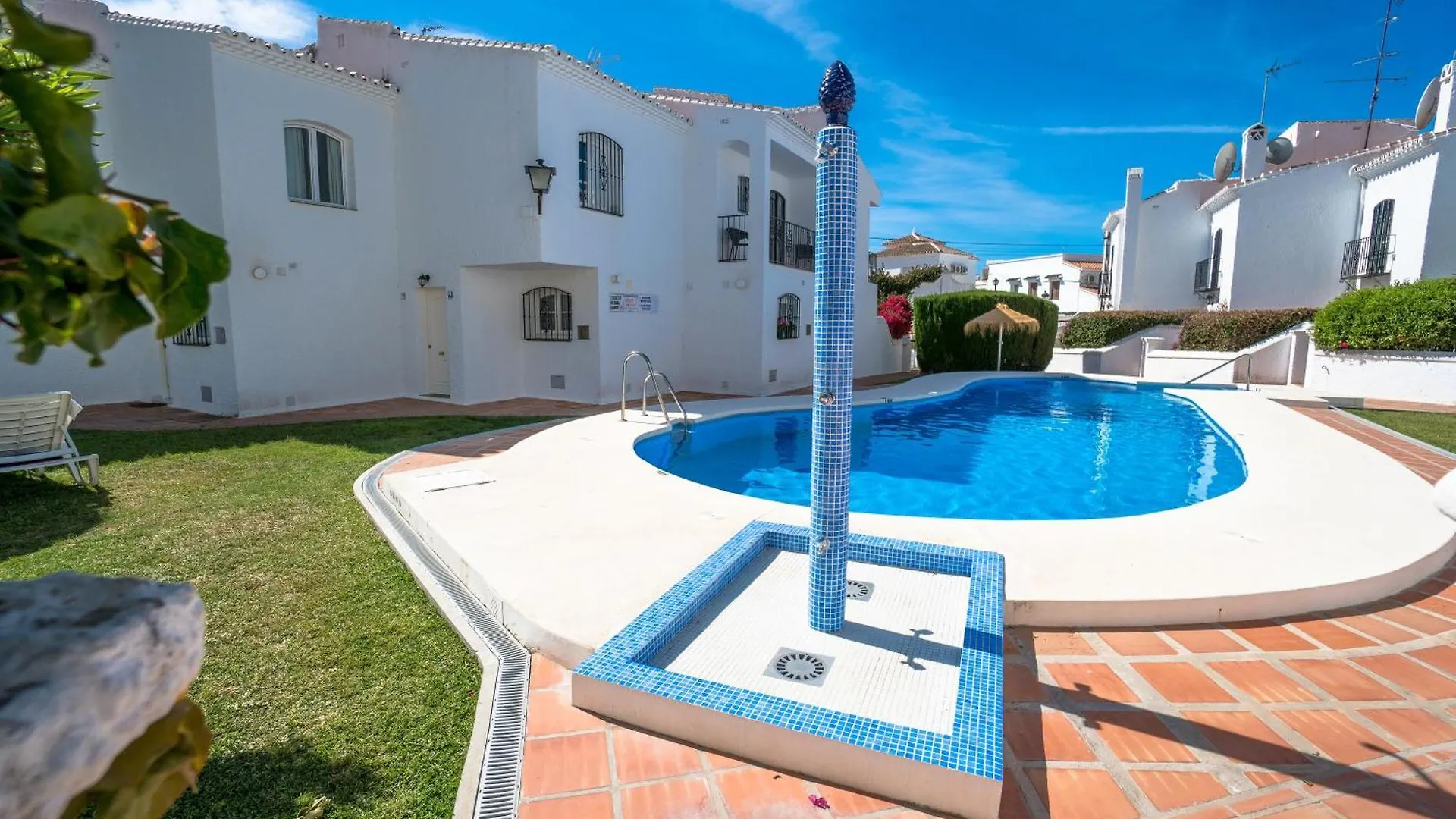 Pinos 11 Menyber Apartment Nerja 0*,  Spain