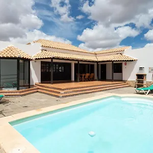 https://villa-lobos-con-piscina-privada.in-canary-islands.com